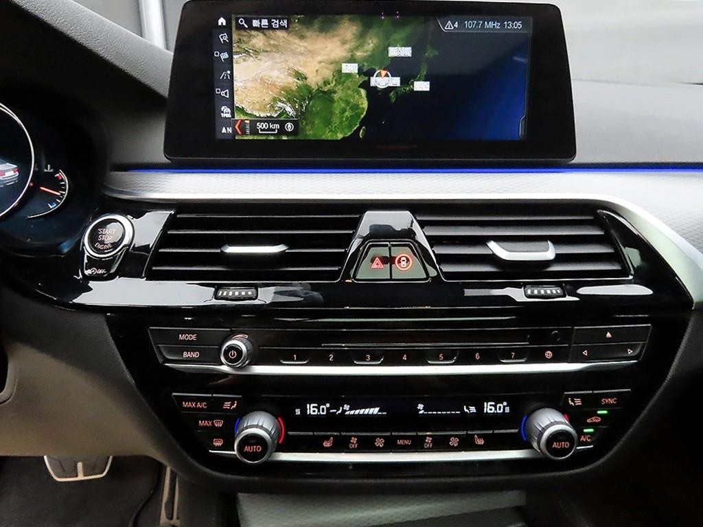 BMW 5시리즈 5시리즈 (G30) 520d M 스포츠 이미지 13