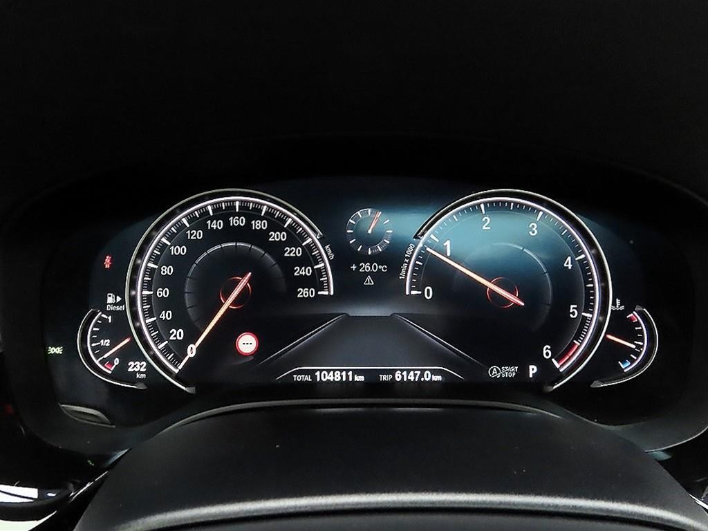 BMW 5시리즈 5시리즈 (G30) 520d M 스포츠 이미지 8