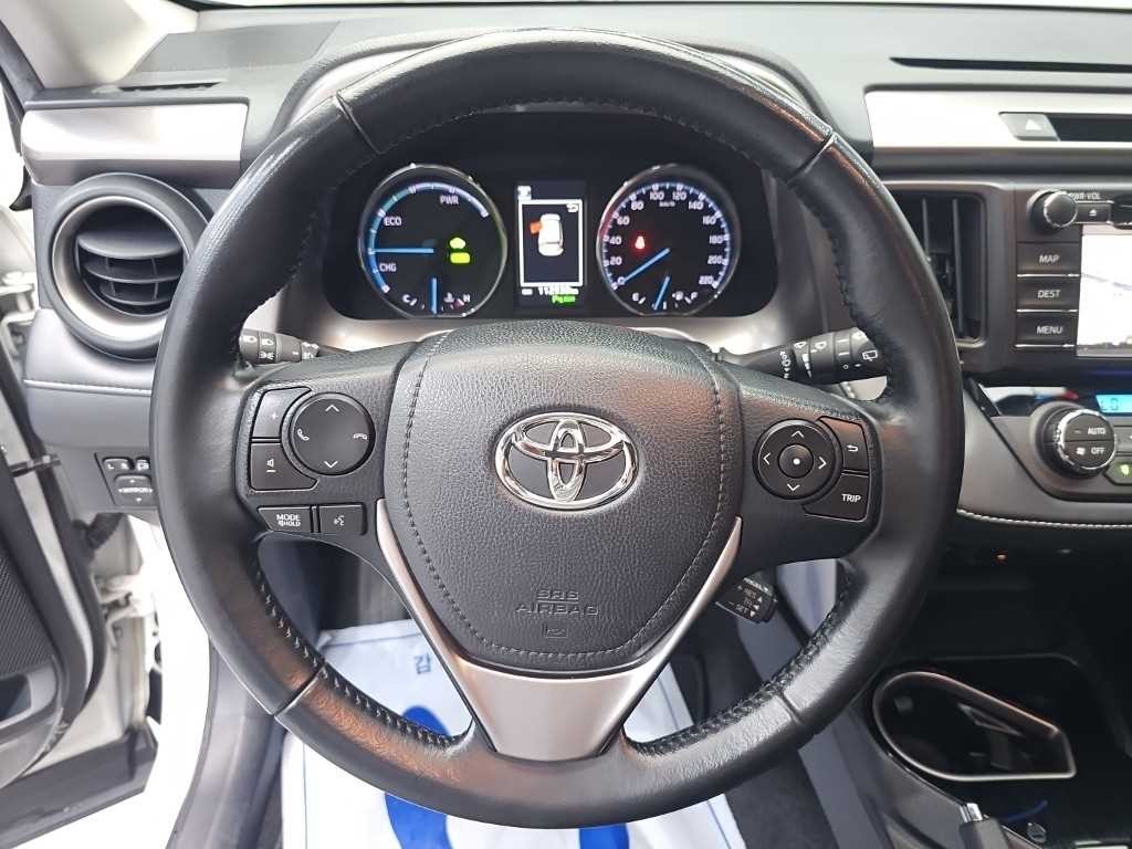토요타 라브4 2.5 4WD 하이브리드 이미지 9