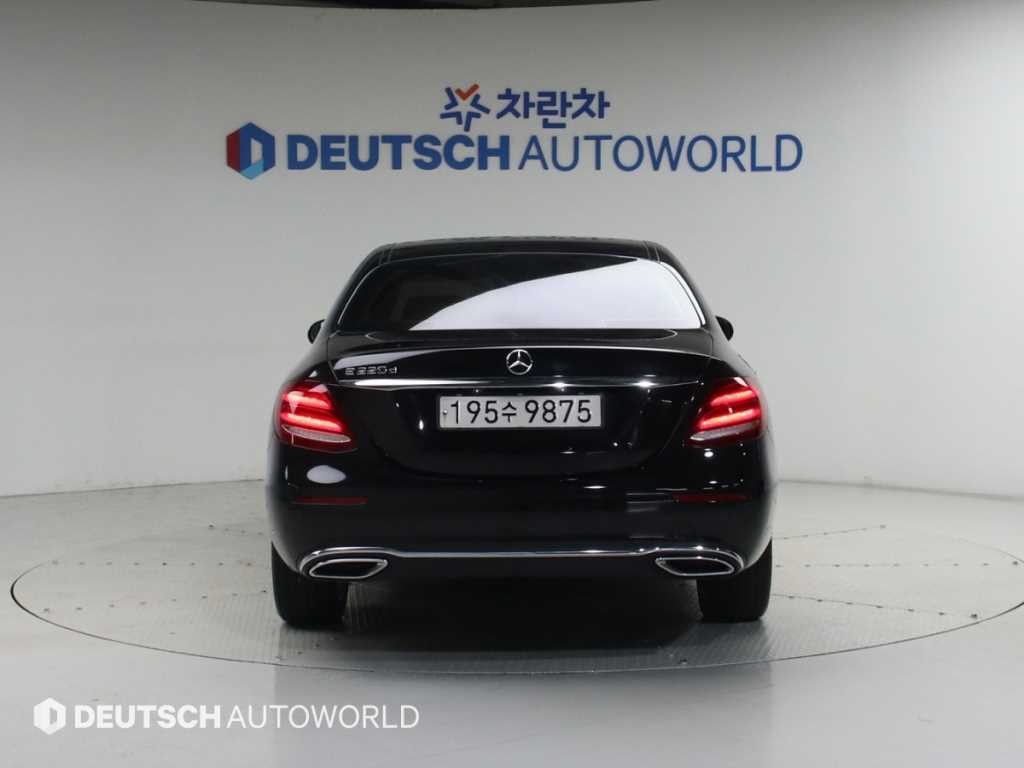 벤츠 E 클래스 E-클래스 W213 E220d 익스클루시브 이미지 4
