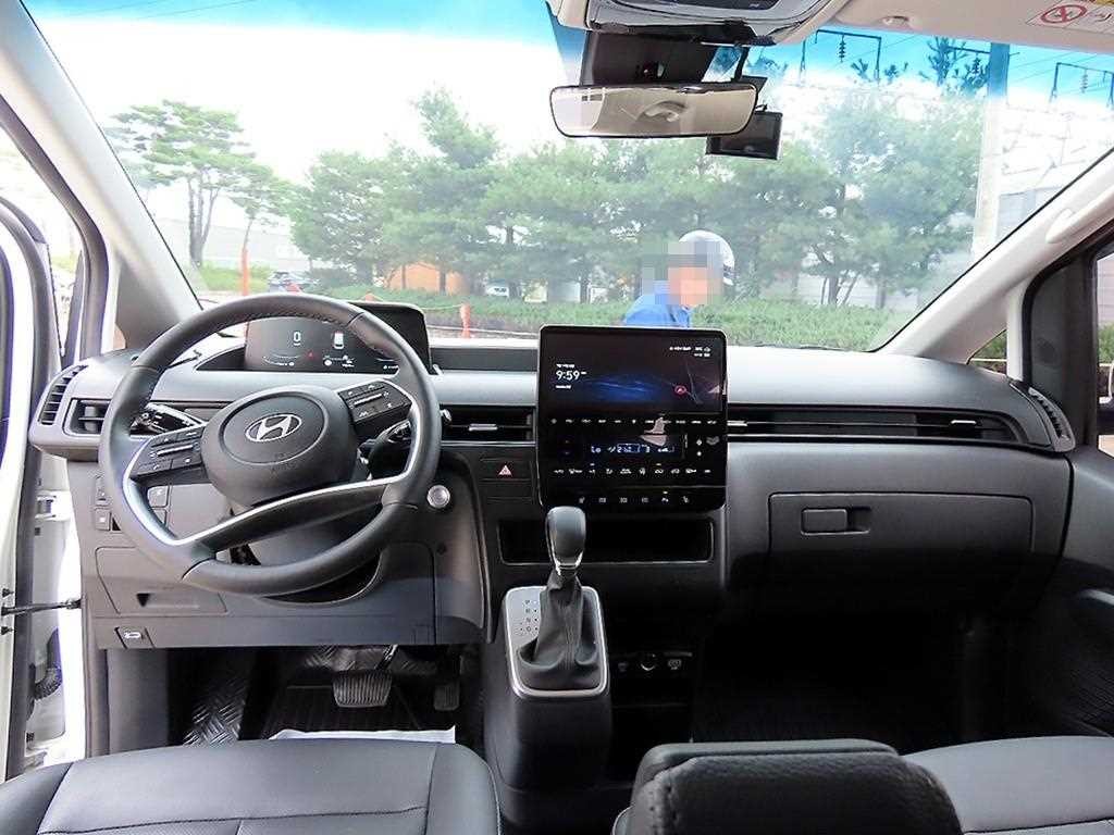 현대 스타리아 4WD 디젤 투어러 모던 이미지 8