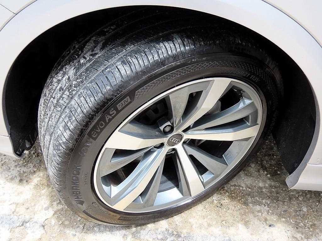아우디 Q8 50 TDI 콰트로 프리미엄 이미지 20