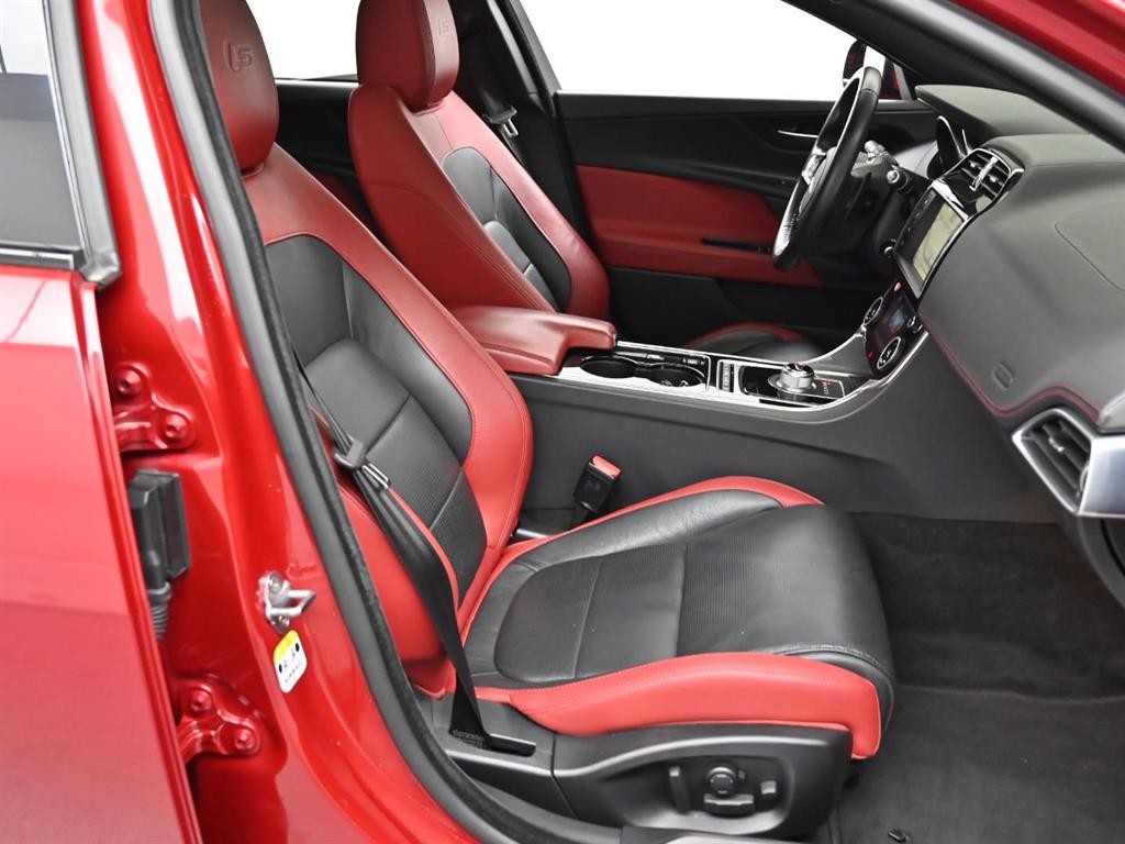 재규어 XE 3.0 SC S 이미지 10