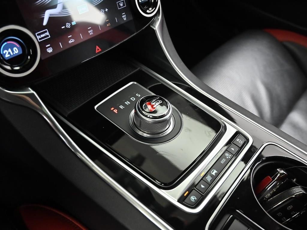 재규어 XE 3.0 SC S 이미지 9