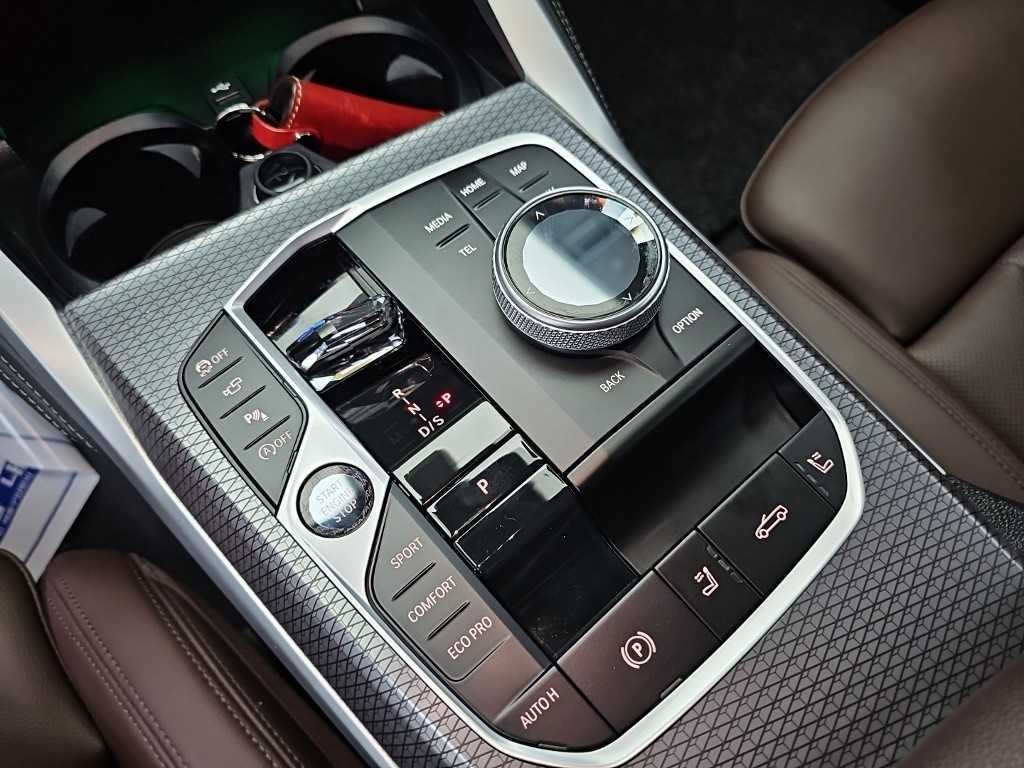 BMW 4시리즈 4시리즈 (G22) 420i 컨버터블 M 스포츠 이미지 8