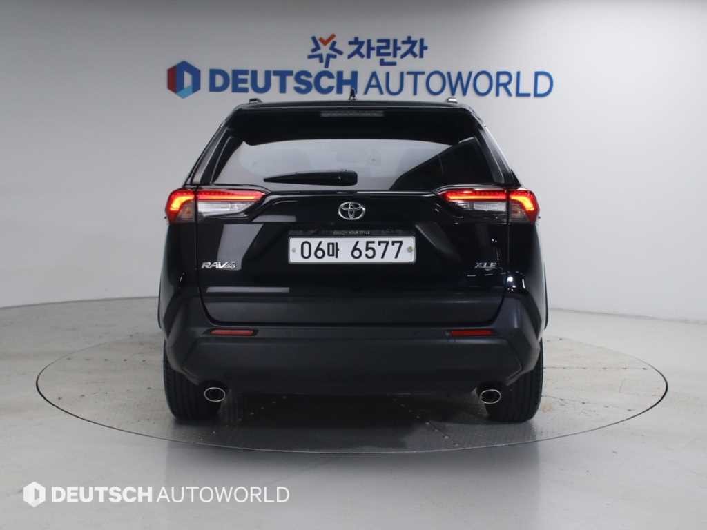 토요타 라브4 RAV4(5세대) 2.5 2WD 이미지 4