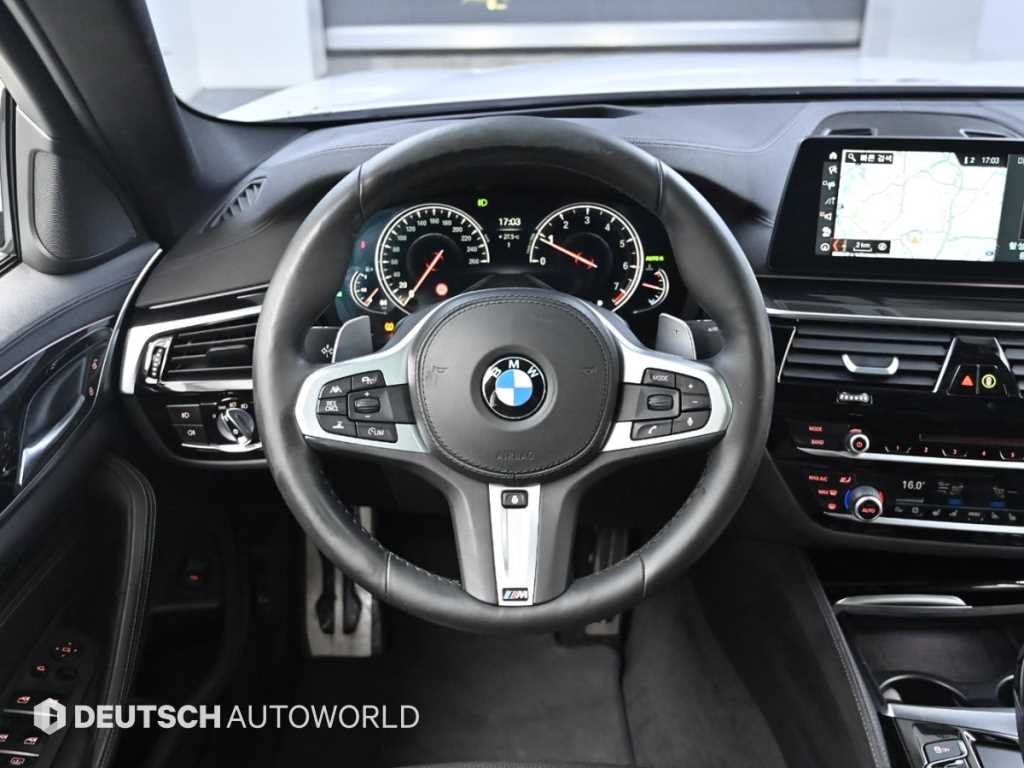 BMW 5시리즈 5시리즈 (G30) 530i M 스포츠 플러스 이미지 13
