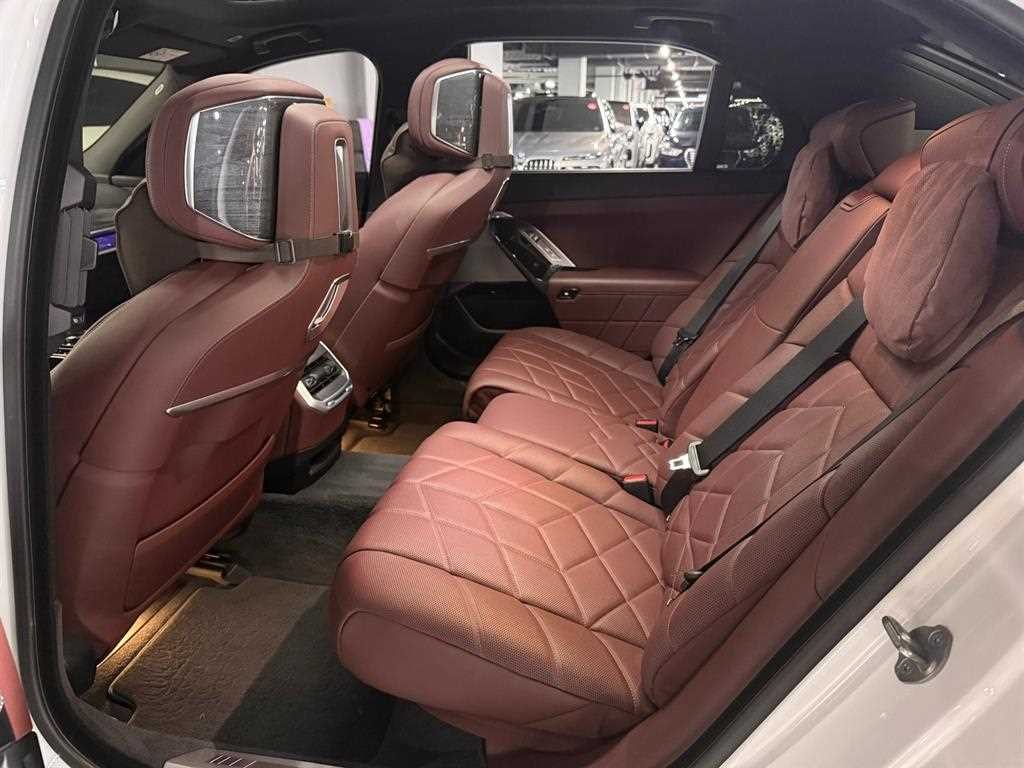BMW 7시리즈 7시리즈 (G70) 740i xDrive M 스포츠 리미티드 이미지 11