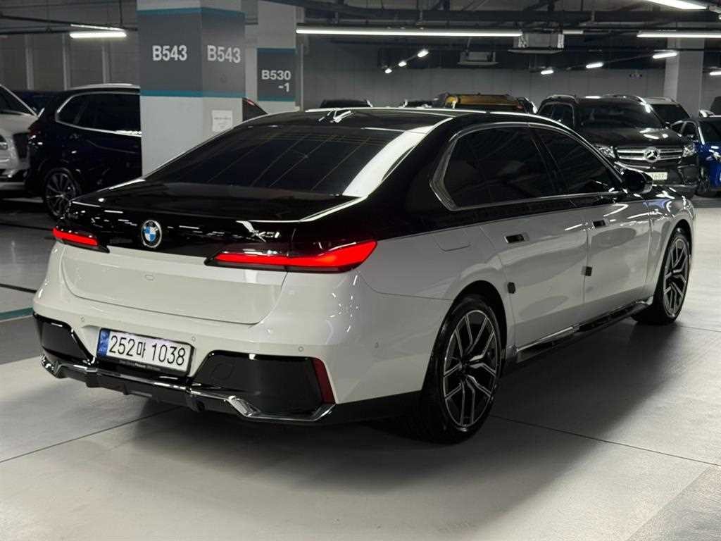 BMW 7시리즈 7시리즈 (G70) 740i xDrive M 스포츠 리미티드 이미지 5