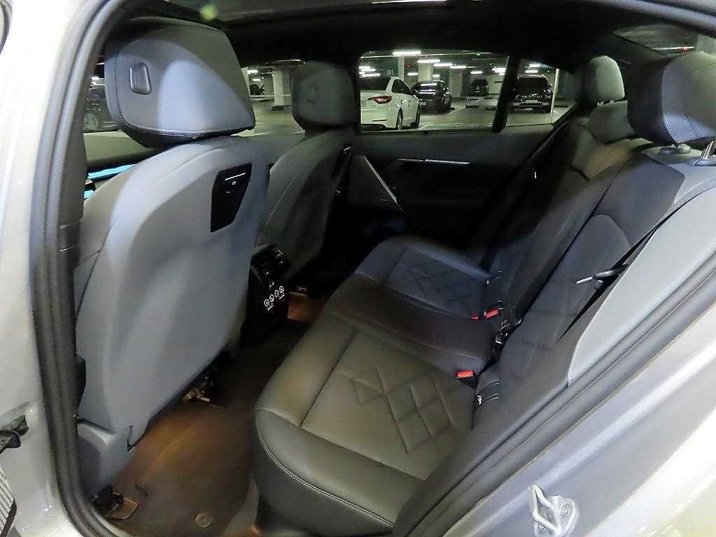 BMW 5시리즈 5시리즈 (G60) 530e xDrive M 스포츠 프로 이미지 7