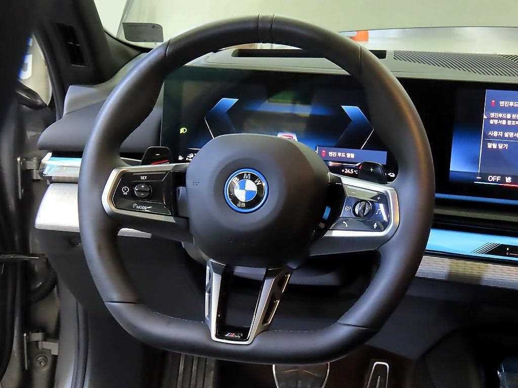 BMW 5시리즈 5시리즈 (G60) 530e xDrive M 스포츠 프로 이미지 8
