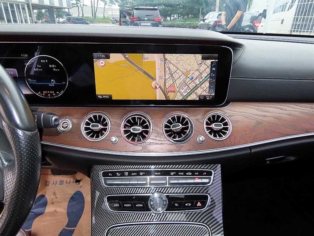 벤츠 E 클래스 E-클래스 W213 E220d 익스클루시브 이미지 15