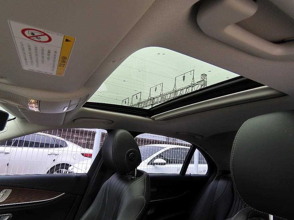 벤츠 E 클래스 E-클래스 W213 E220d 익스클루시브 이미지 17