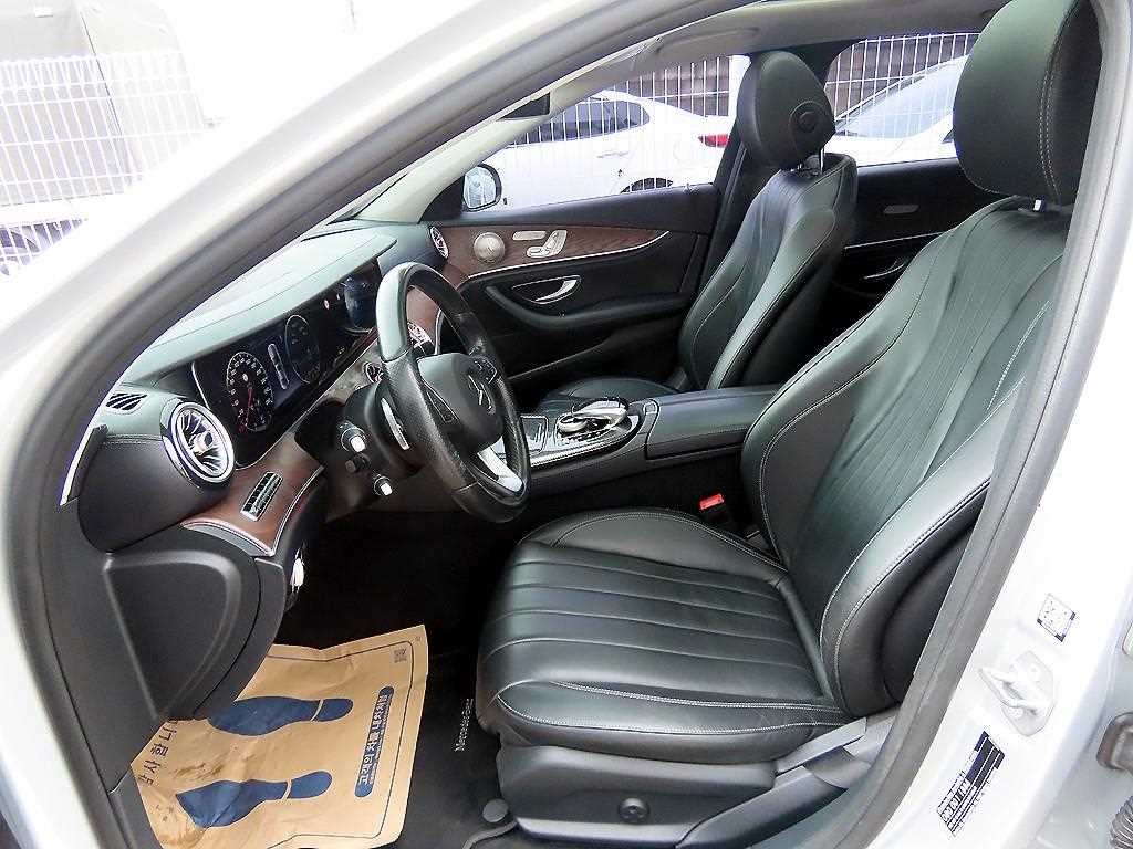 벤츠 E 클래스 E-클래스 W213 E220d 익스클루시브 이미지 5