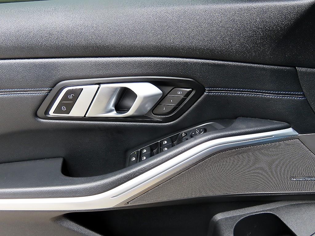 BMW 3시리즈 3시리즈 (F30) 320i M 스포츠 이미지 12