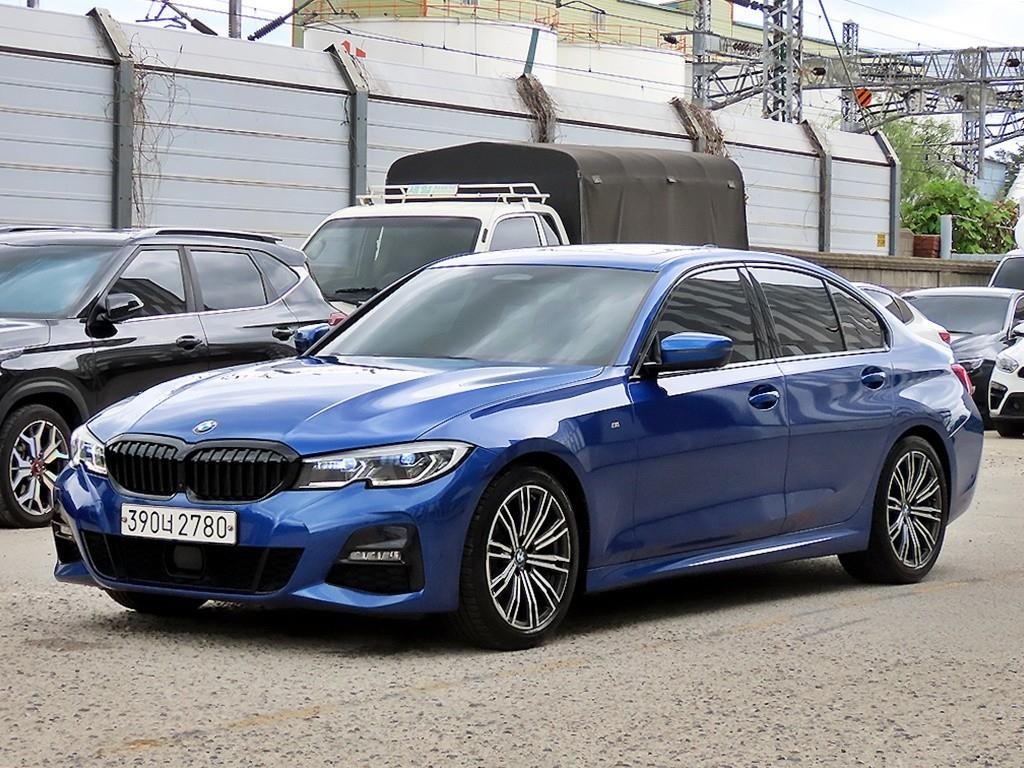 BMW 3시리즈 3시리즈 (F30) 320i M 스포츠 이미지 2