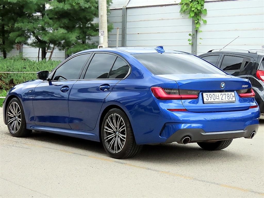 BMW 3시리즈 3시리즈 (F30) 320i M 스포츠 이미지 3
