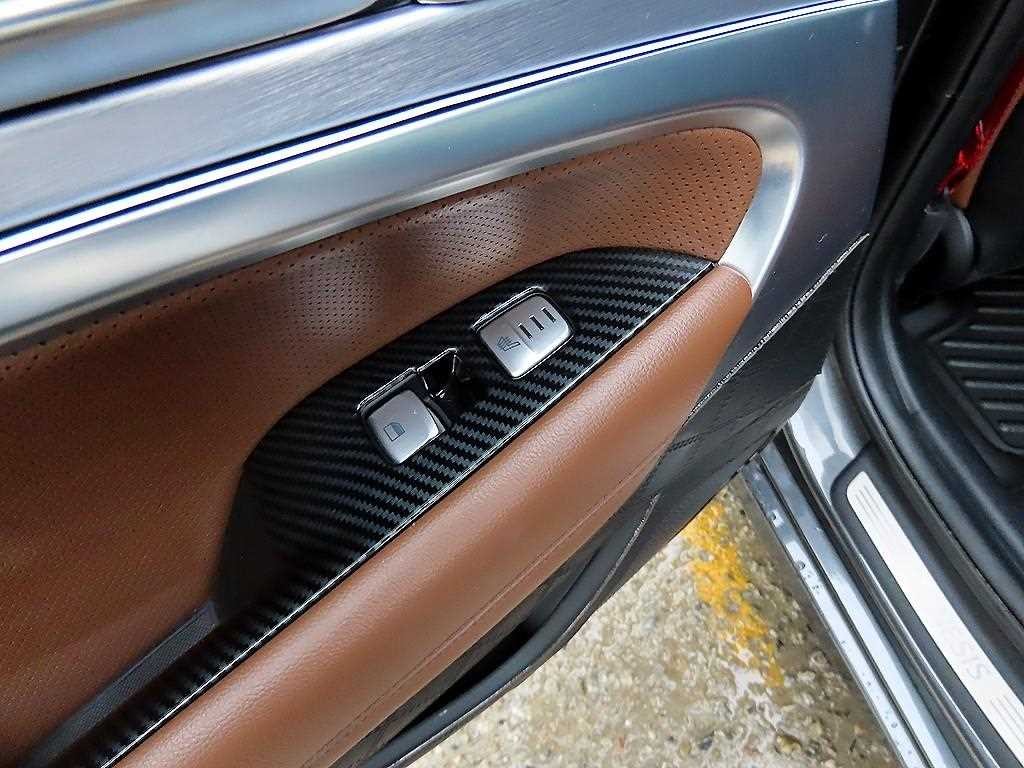 제네시스 G70 2.0T AWD 슈프림 이미지 15