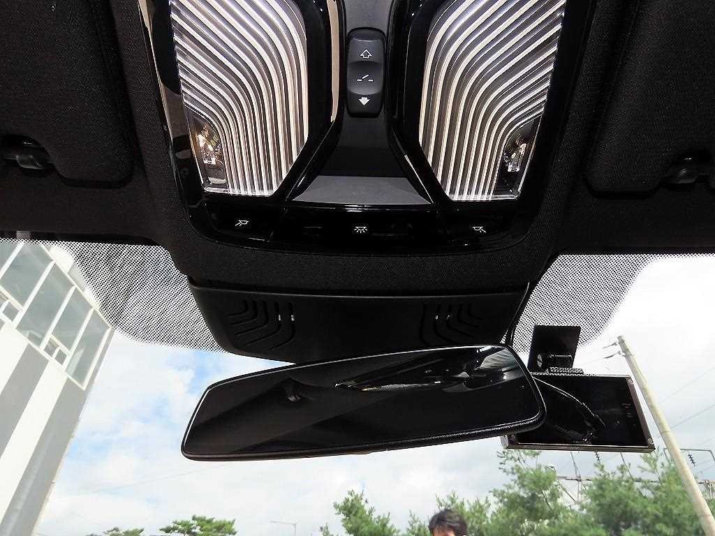 BMW 5시리즈 5시리즈 (G30) 520i M 스포츠 이미지 16
