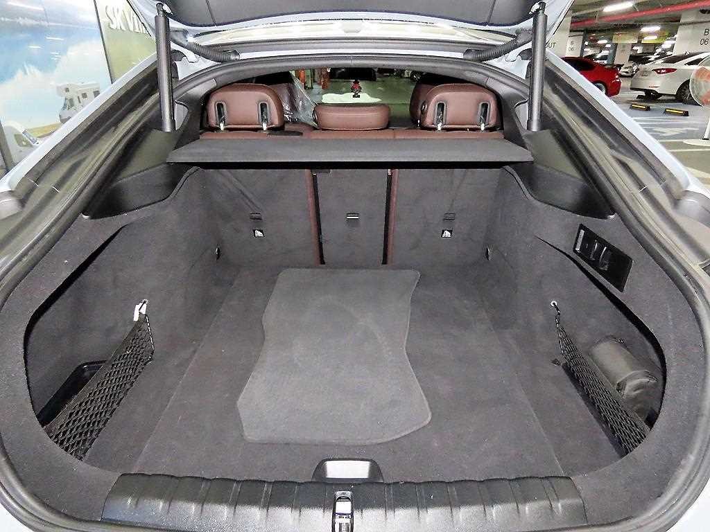 BMW i4 eDrive 40 M 스포츠 프로 이미지 17
