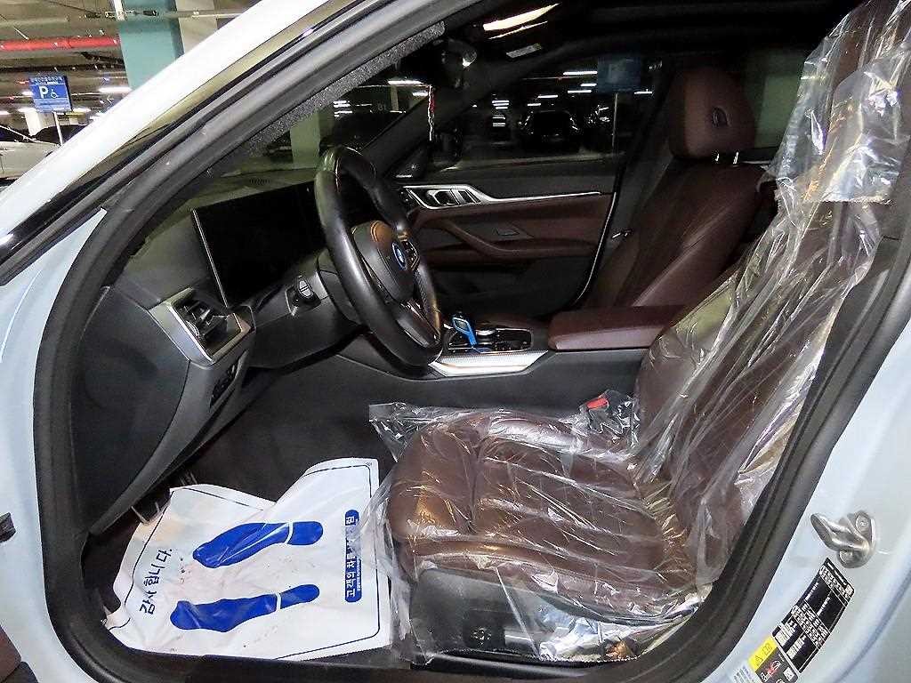 BMW i4 eDrive 40 M 스포츠 프로 이미지 6