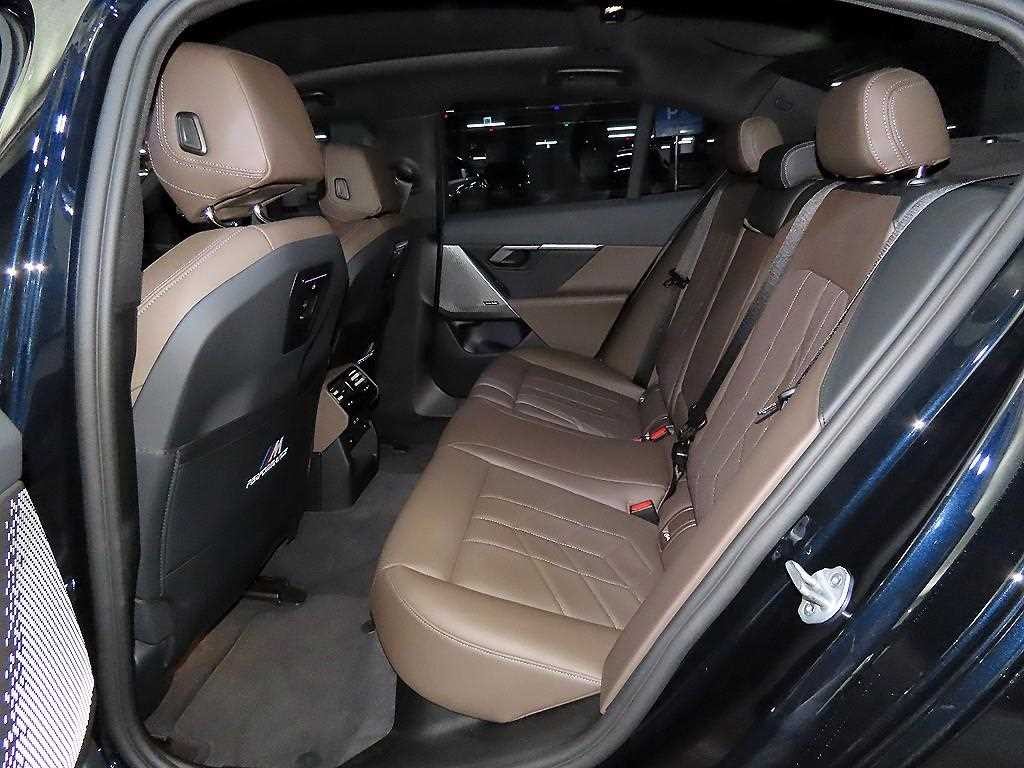 BMW 5시리즈 5시리즈 (G60) 520i M 스포츠 이미지 7