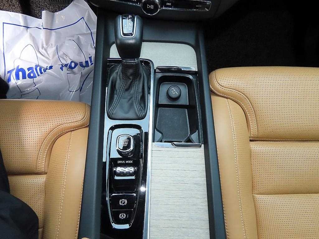 볼보 XC60 XC60(2세대) D5 AWD 인스크립션 이미지 11