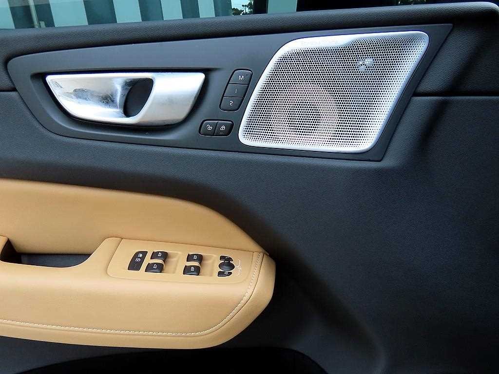 볼보 XC60 XC60(2세대) D5 AWD 인스크립션 이미지 12