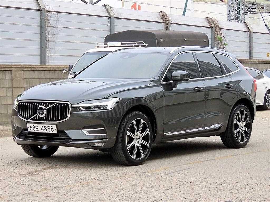 볼보 XC60 XC60(2세대) D5 AWD 인스크립션 이미지 2