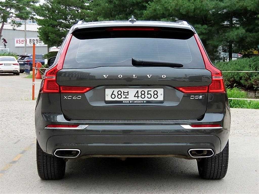 볼보 XC60 XC60(2세대) D5 AWD 인스크립션 이미지 4