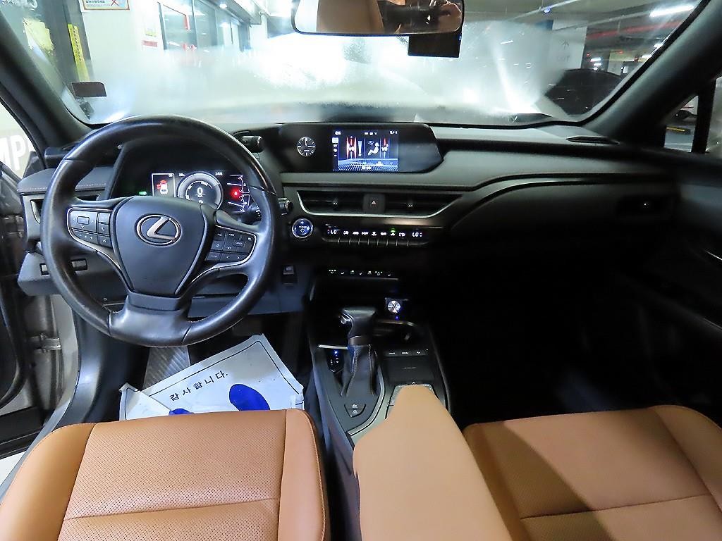 렉서스 UX UX 250h 2.0 2WD 이미지 10