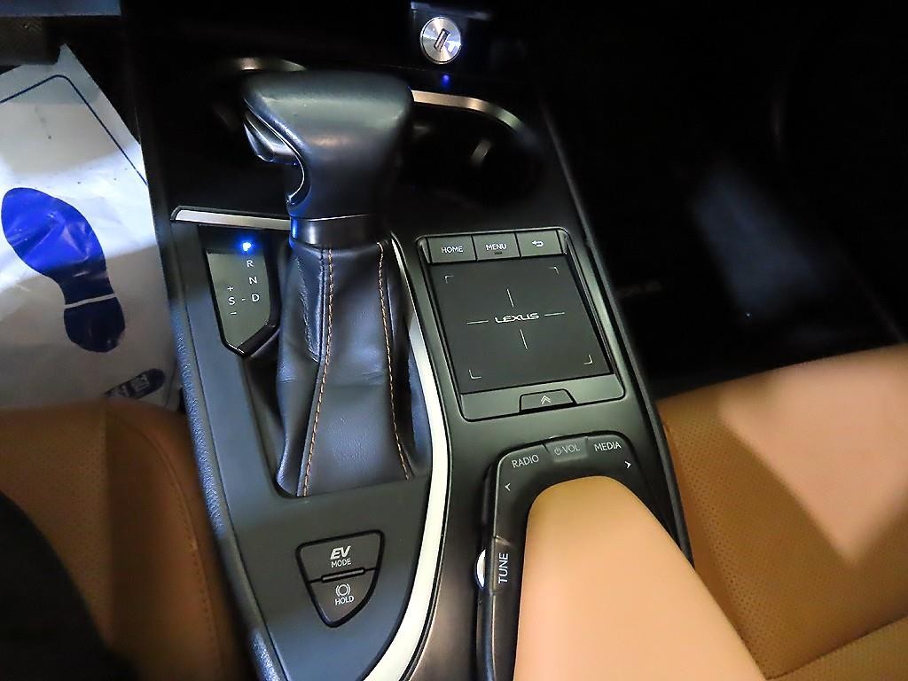 렉서스 UX UX 250h 2.0 2WD 이미지 12