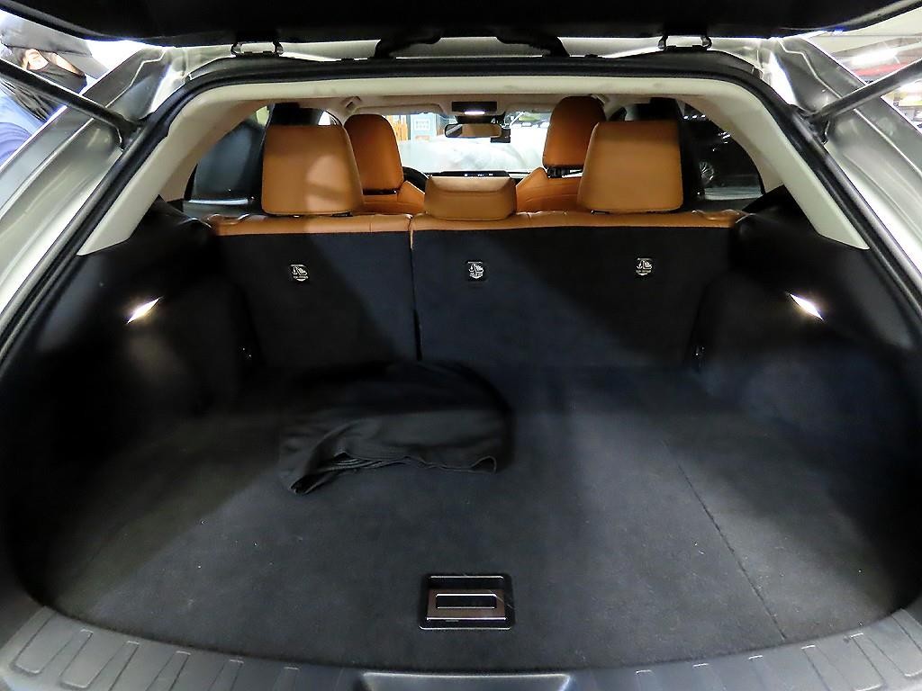 렉서스 UX UX 250h 2.0 2WD 이미지 17