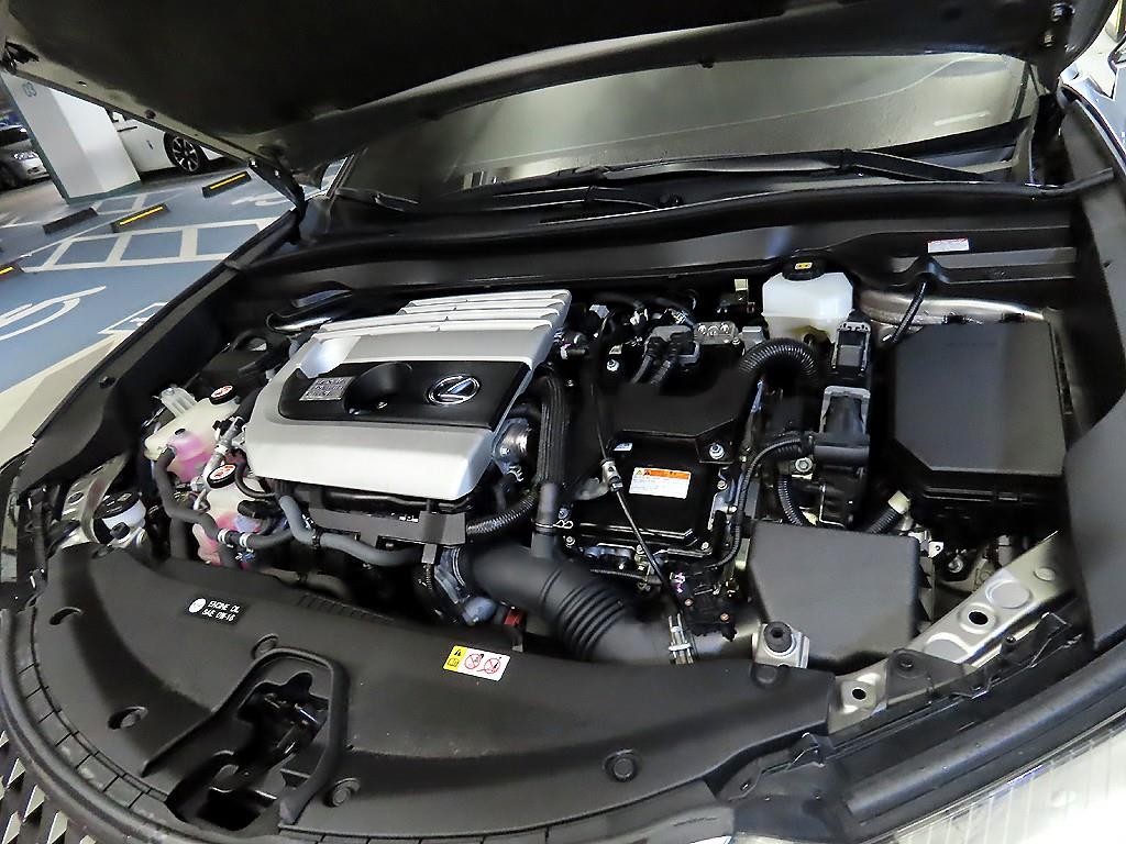렉서스 UX UX 250h 2.0 2WD 이미지 18