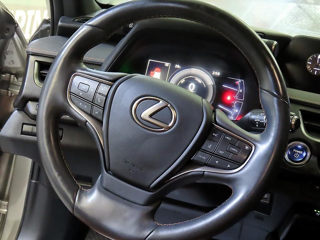 렉서스 UX UX 250h 2.0 2WD 이미지 8