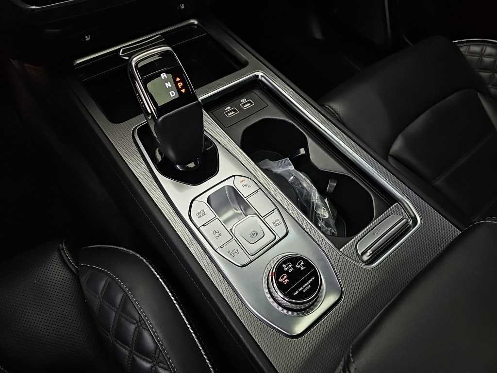 KG모빌리티(쌍용) 렉스턴 올 뉴 렉스턴 (Y450) 디젤 2.2 4WD 럭셔리 이미지 8