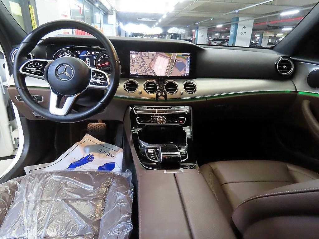 벤츠 E 클래스 E-클래스 W213 E300 아방가르드 이미지 10