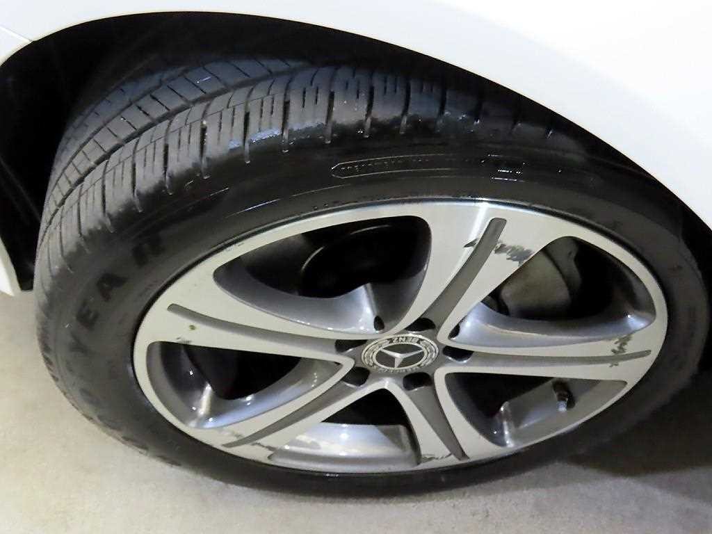벤츠 E 클래스 E-클래스 W213 E300 아방가르드 이미지 20