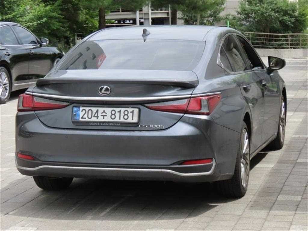렉서스 ES ES300h 7세대 이그제큐티브 이미지 3