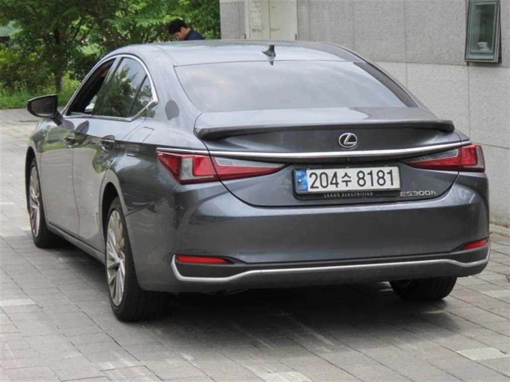 렉서스 ES ES300h 7세대 이그제큐티브 이미지 4