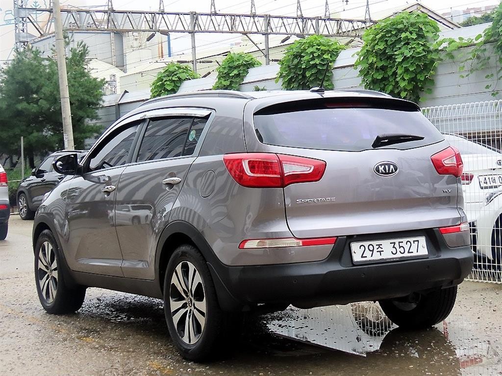기아 스포티지 스포티지 R 2WD TLX 프리미엄 이미지 3