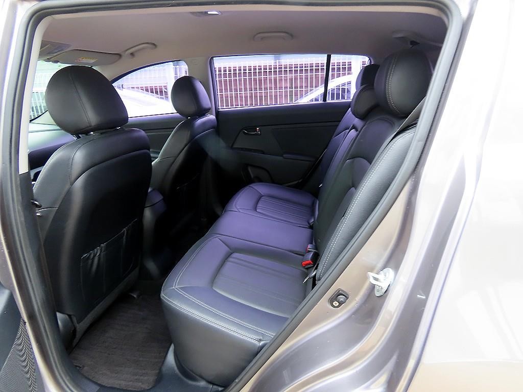 기아 스포티지 스포티지 R 2WD TLX 프리미엄 이미지 6