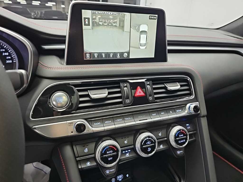 제네시스 G70 2.0T AWD 스포츠 패키지 이미지 10