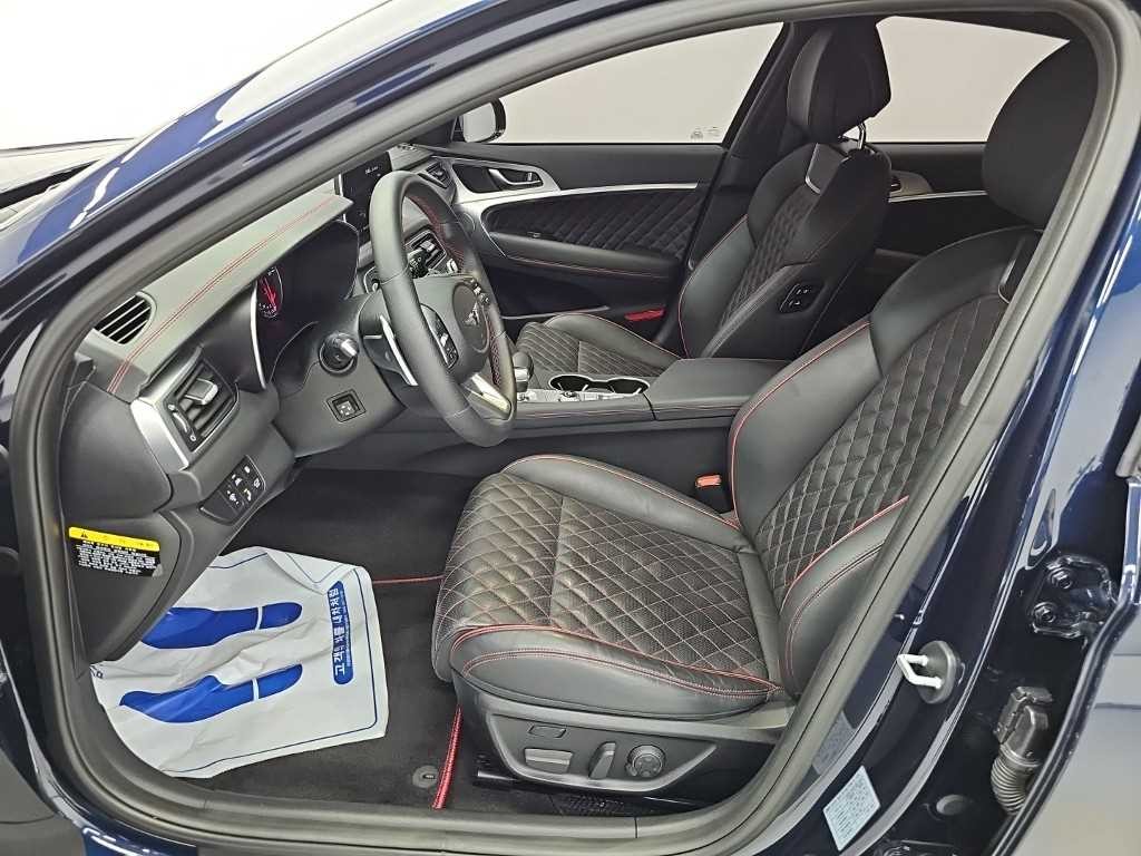 제네시스 G70 2.0T AWD 스포츠 패키지 이미지 11
