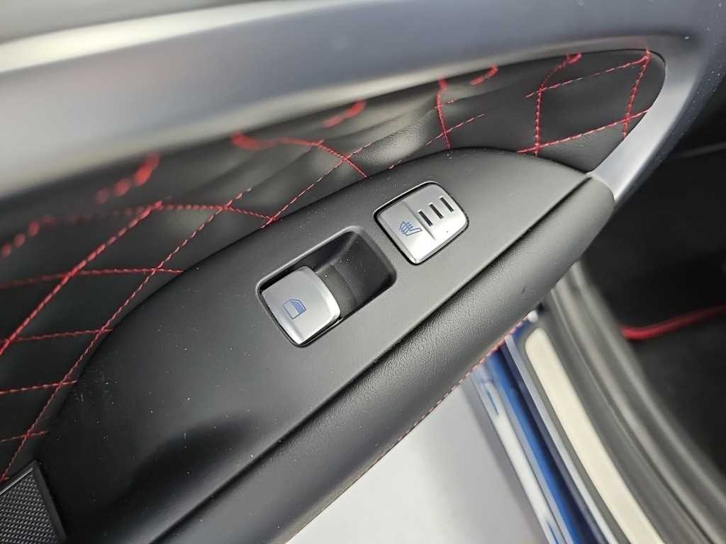제네시스 G70 2.0T AWD 스포츠 패키지 이미지 13