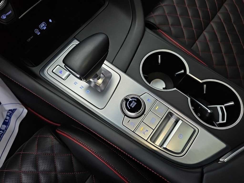 제네시스 G70 2.0T AWD 스포츠 패키지 이미지 8
