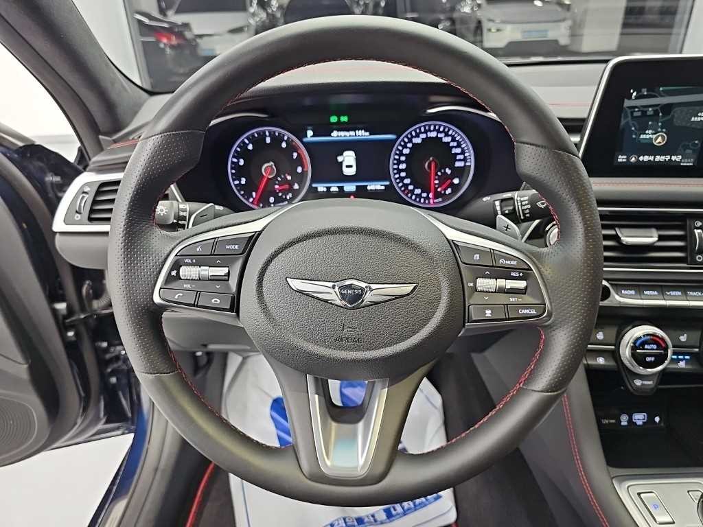제네시스 G70 2.0T AWD 스포츠 패키지 이미지 9