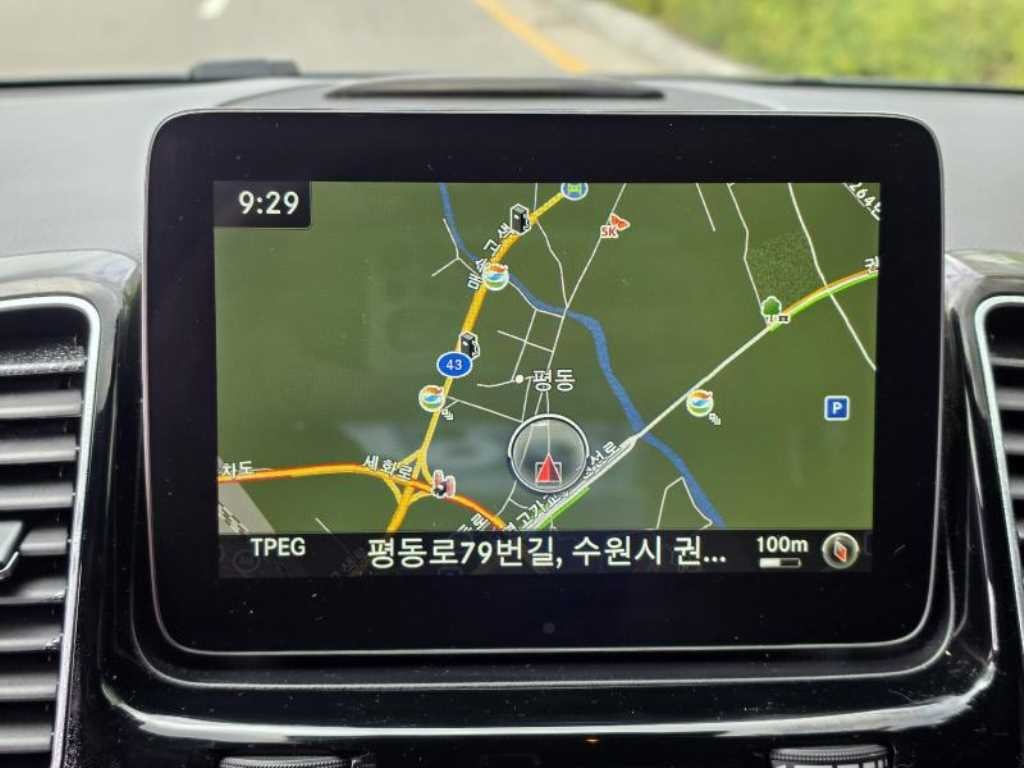 벤츠 GLE 클래스 GLE 클래스 W166 GLE 350 d 4MATIC 이미지 16