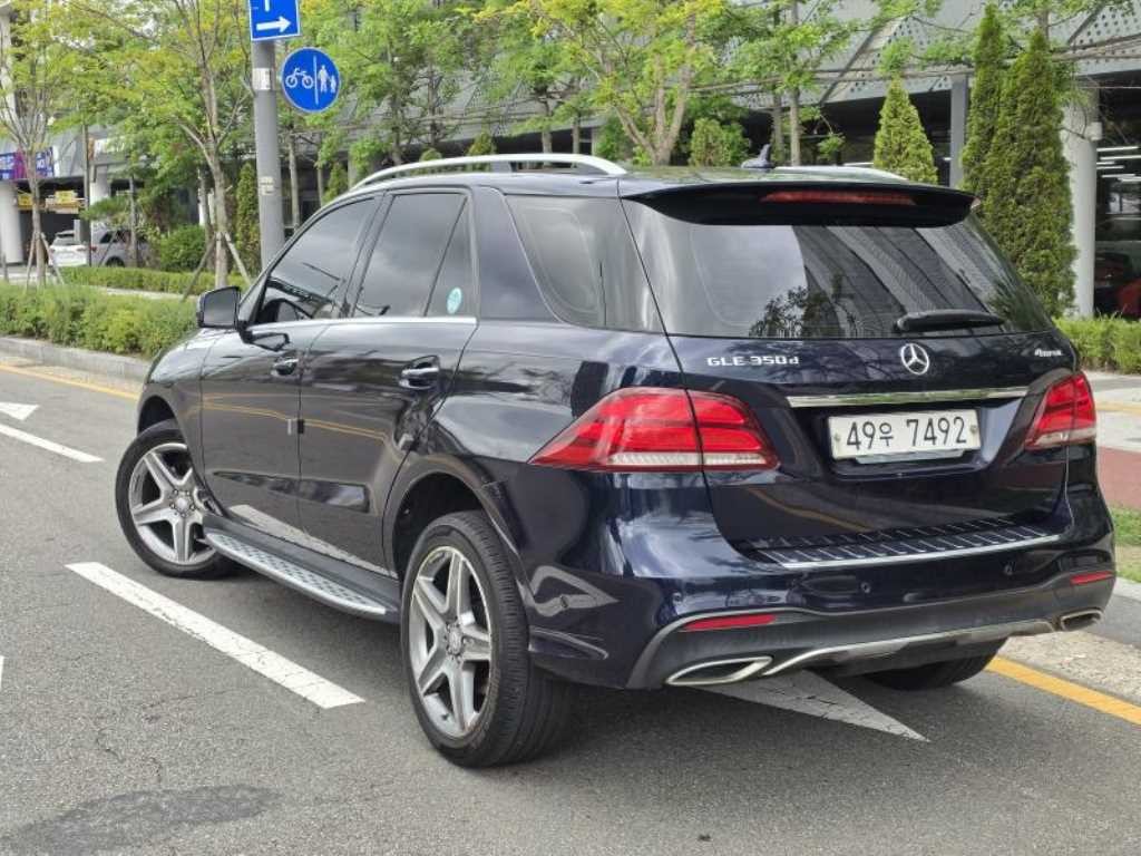 벤츠 GLE 클래스 GLE 클래스 W166 GLE 350 d 4MATIC 이미지 6