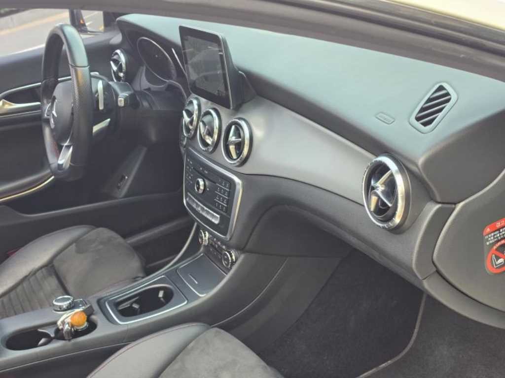 벤츠 CLA 클래스 CLA클래스 CLA 250 4MATIC AMG LINE 이미지 10